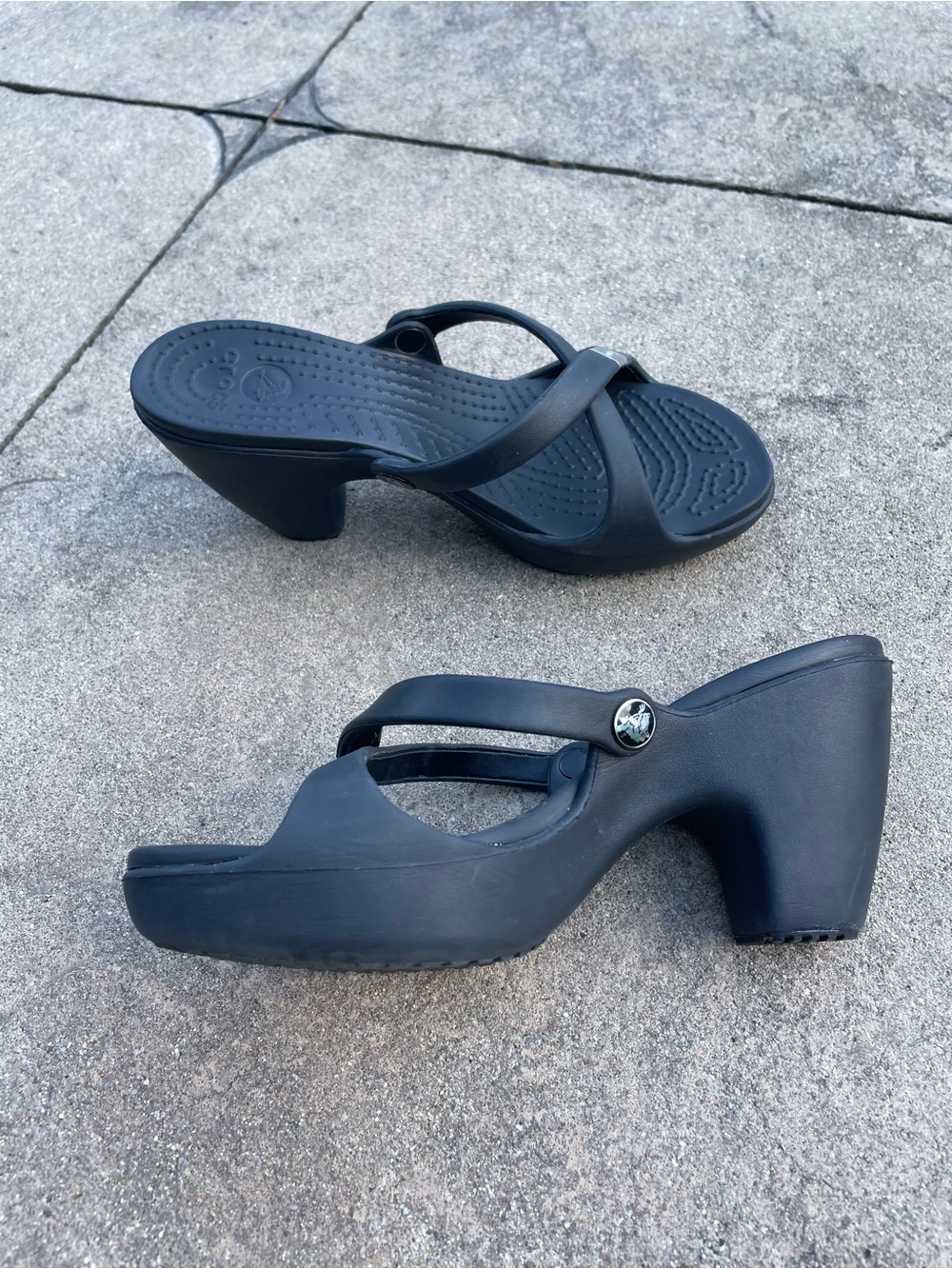 Crocs Cyprus IV Black Platform Heel Sandals Comfort Criss Cross Slip On Chunky - Picture 4 of 14